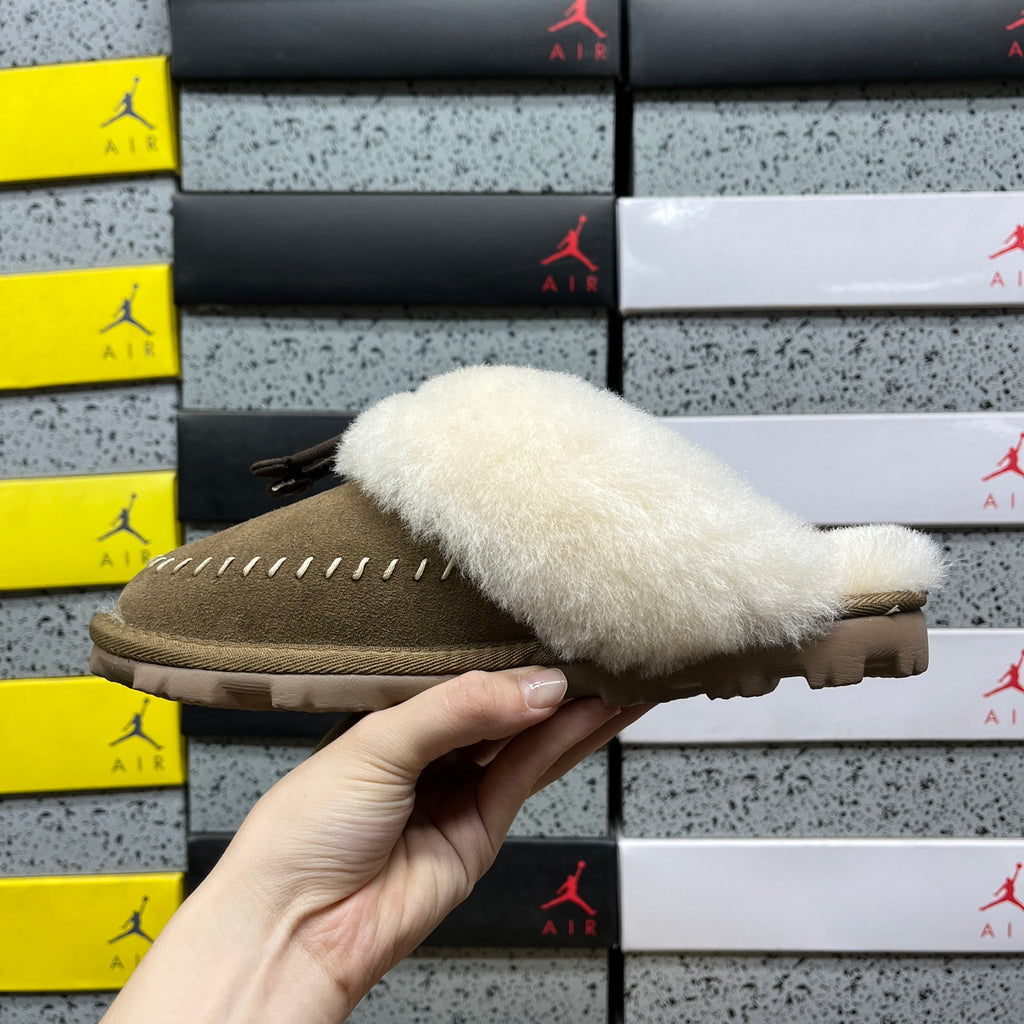 UGG Snow Boot – Light Copper (Style 1180370) | Sizes 35–40