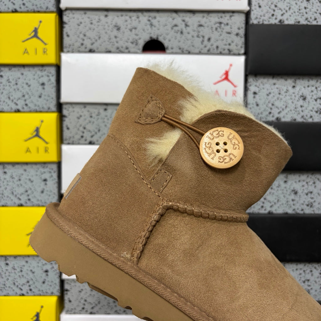 UGG Mid-Calf Boot 6422 – Chestnut | Wooden Button | Sizes 35-40