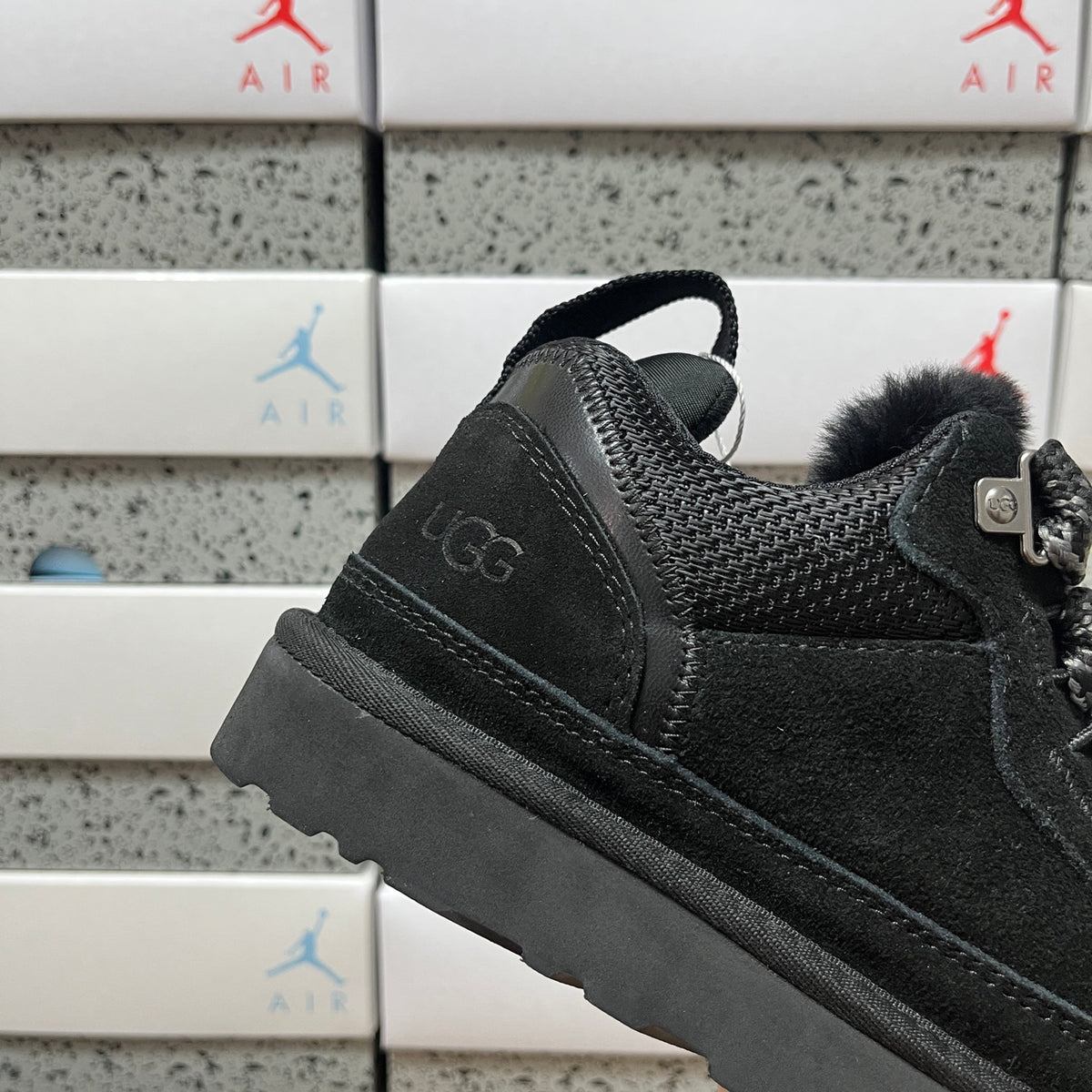 UGG Puffer Shoe – Black (Style 14403211) | Sizes 35–40
