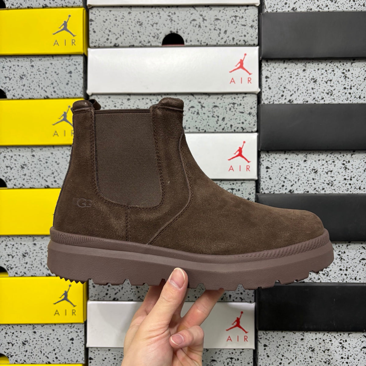 UGG Burleigh Chelsea Boot – Chocolate (Style 2050) | Sizes 39–44