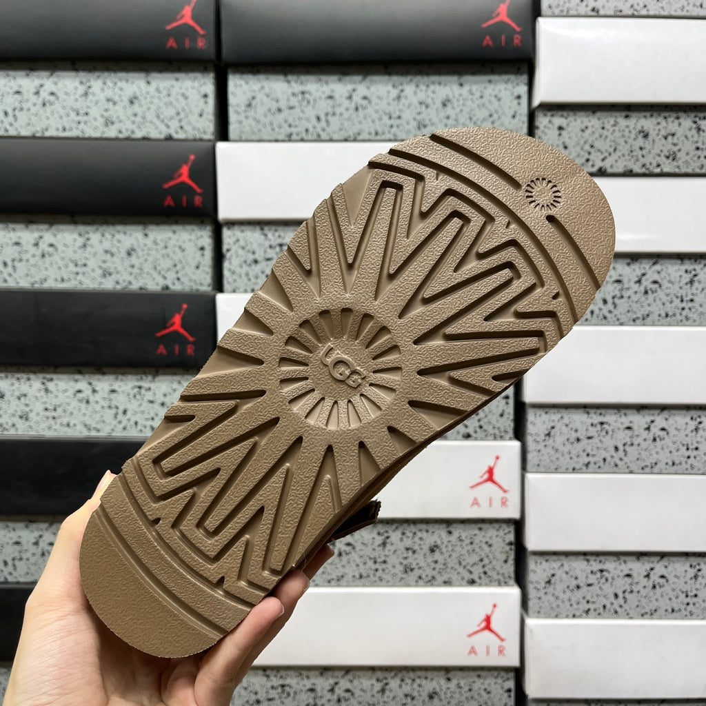 UGG Snow Boot – Chestnut (Style 1180251) | Sizes 35–40