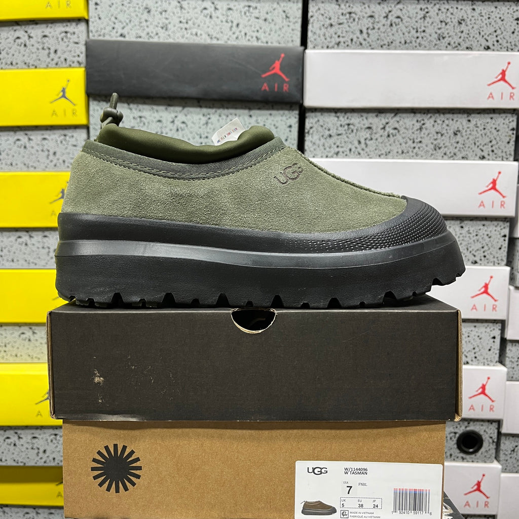 UGG Snow Boot – Green, Black Sole (Style 1144096) | Sizes 35–45