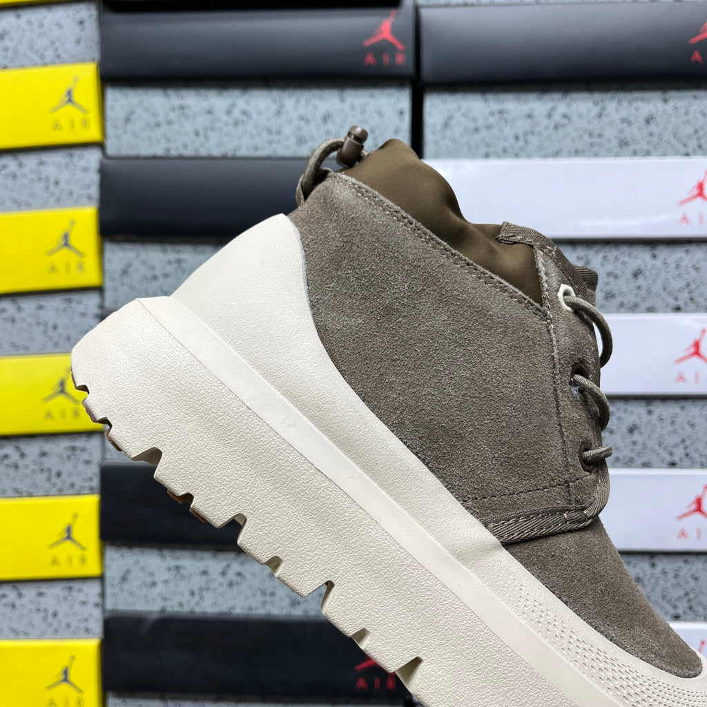 UGG Mid-Calf Snow Boot – Sand (Style 6222) | Sizes 35–44